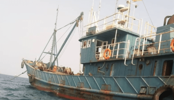 Thumbnail for Ghana’s fisheries ministry suspends four trawlers’ licences, surpassing 2025 inspection goals