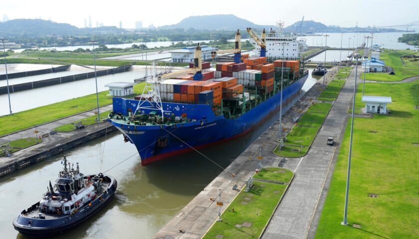 Thumbnail for Panama Canal reports 5.2% transit growth, prepares for El Niño restrictions
