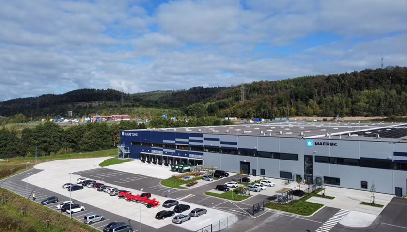 Thumbnail for Maersk opens 71,800 sqm distribution center in Herleshausen, Germany
